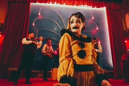 Chat Noir! Brings Belle Époque Paris to West Kensington