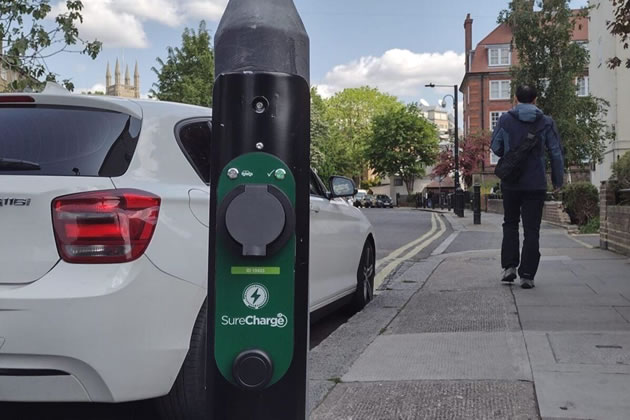 Lamppost column charge point in Hammersmith